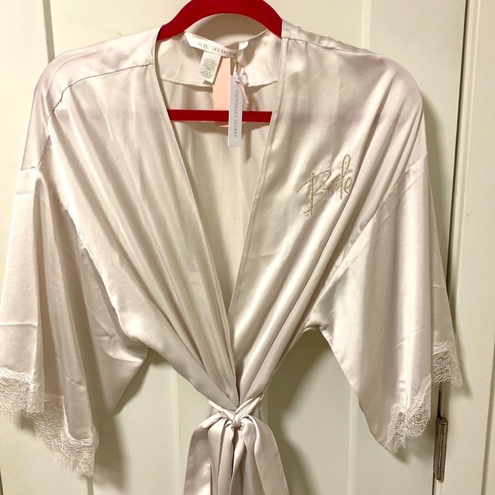Victoria’s Secret Bride Robe White Silky lace trim sleeves & bottom knee length